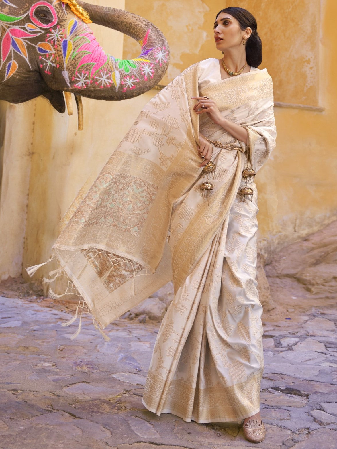 Floral White Woven Banarasi Saree