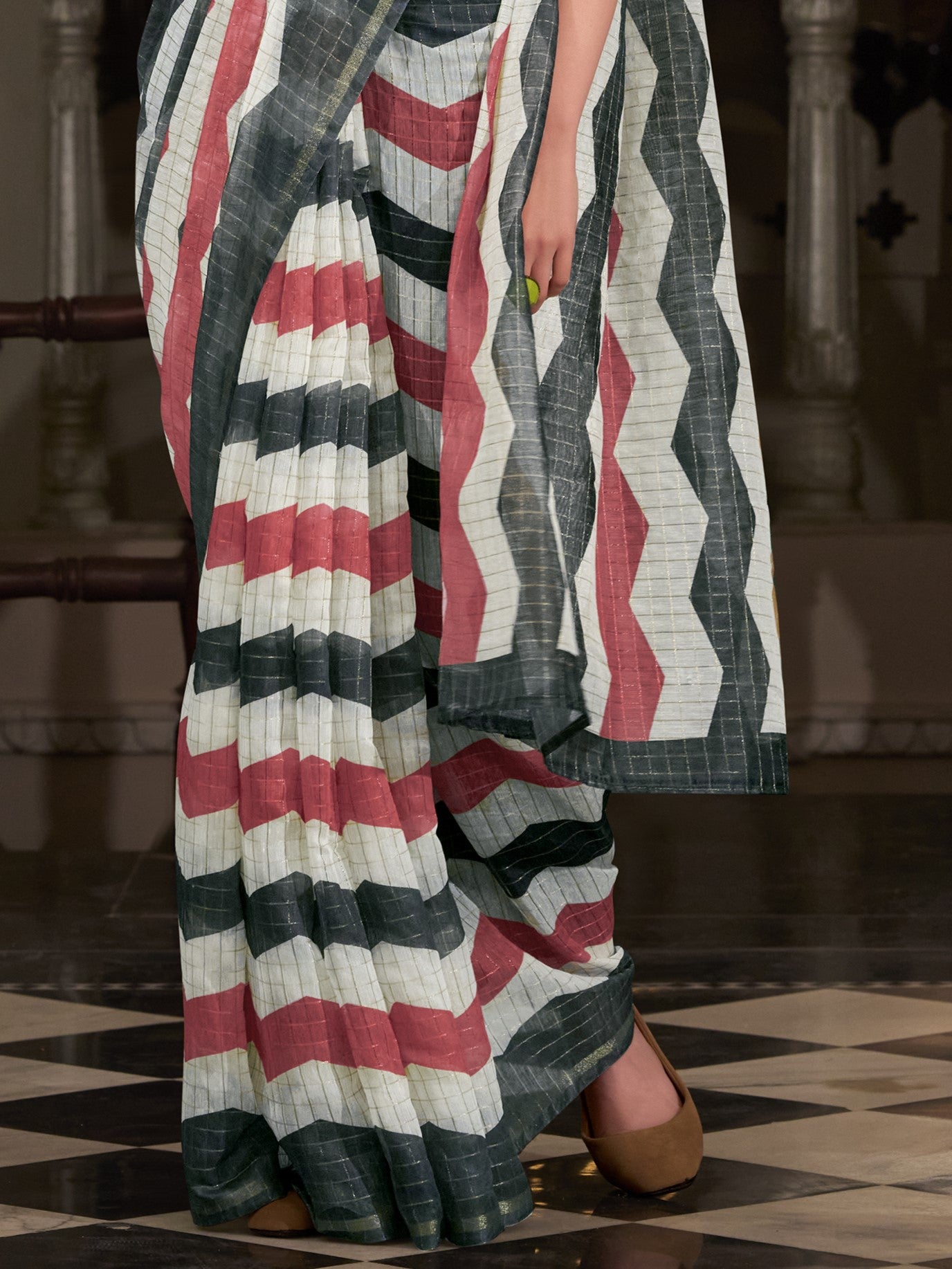 Black & Pink Cotton Silk Saree