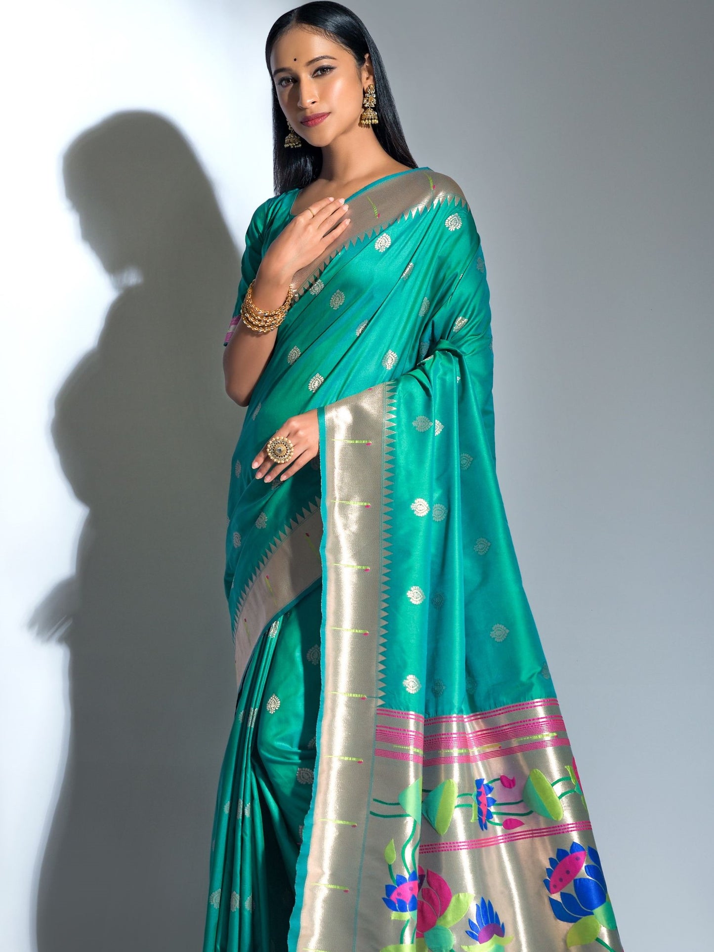 paithani saree look