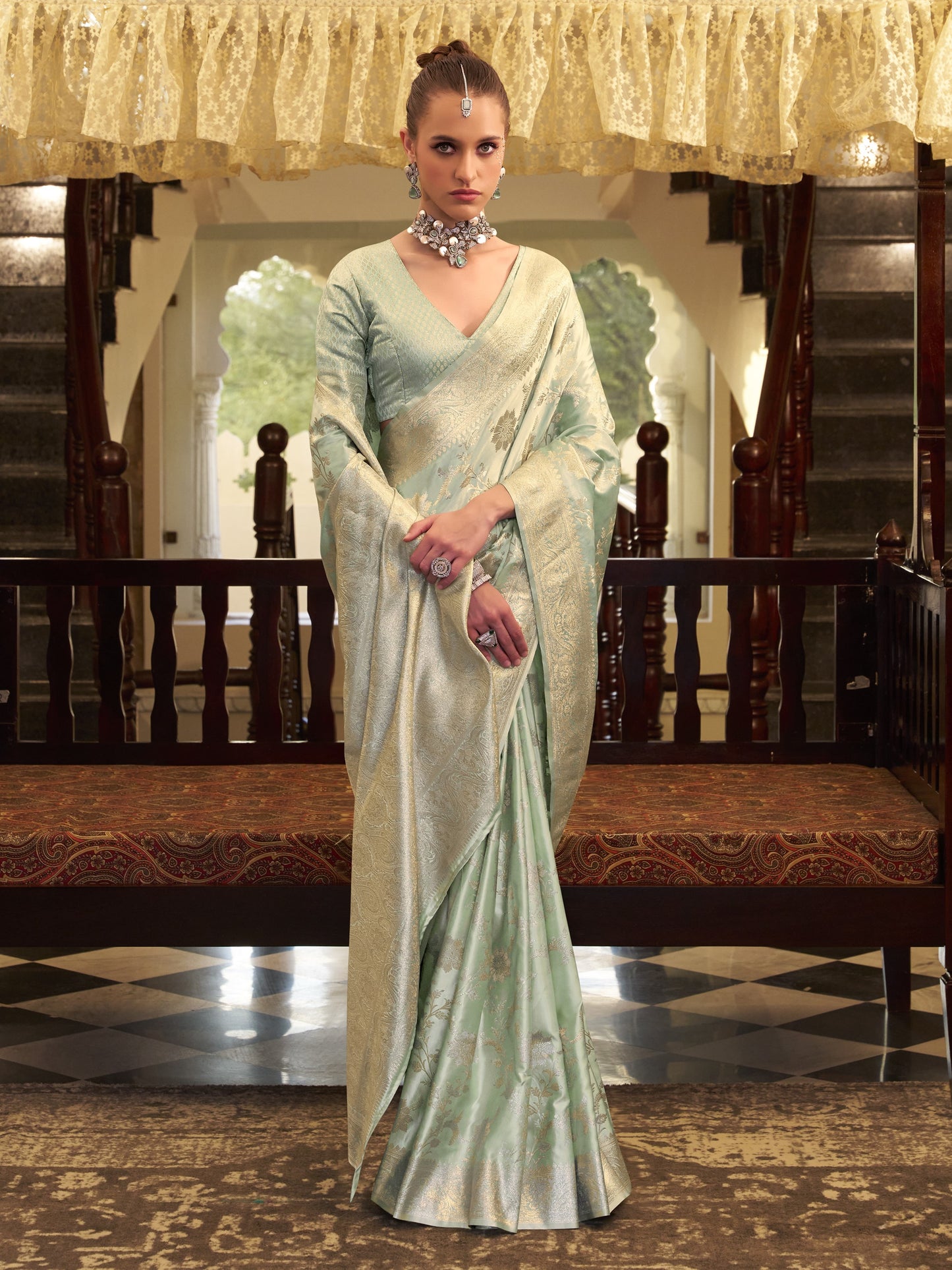 Unique Green Woven Banarasi Satin Silk Saree