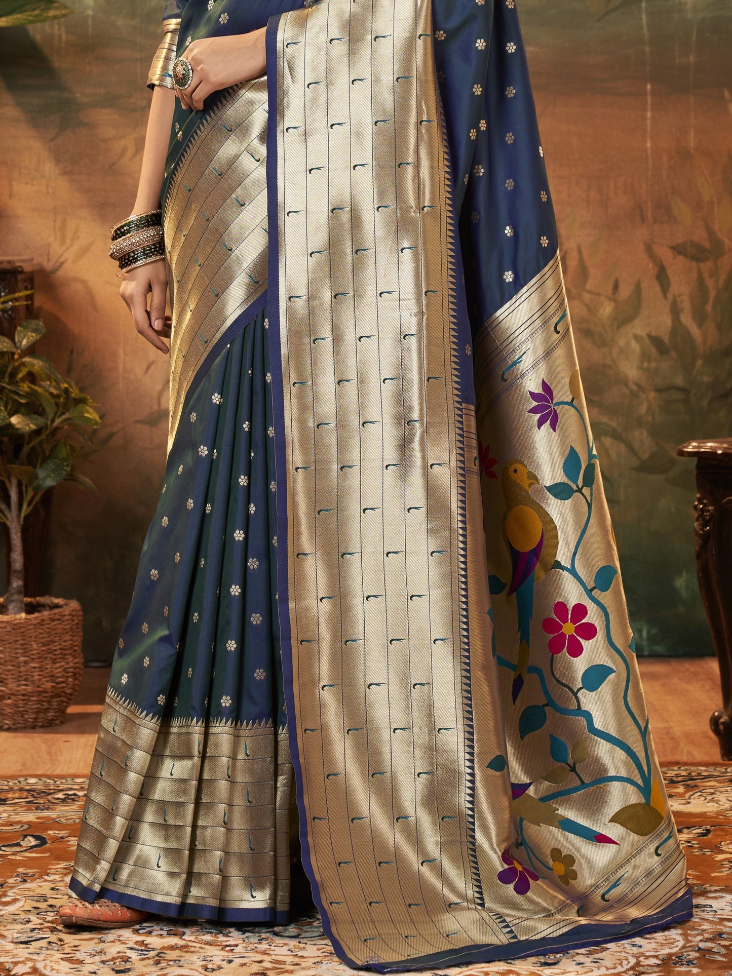 buy online paithani