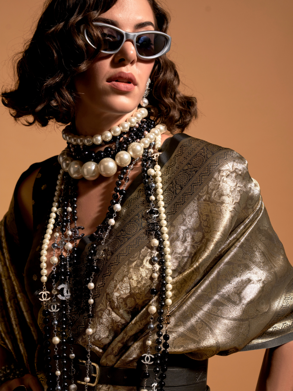 Glowing Black Woven Kanjivaram Silk Saree
