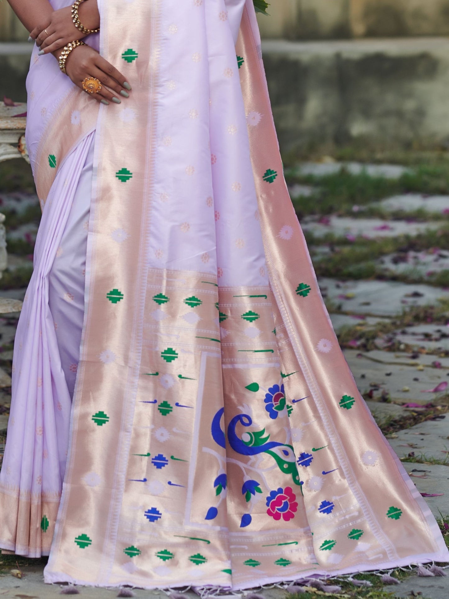 Pale Lavender Paithani Saree