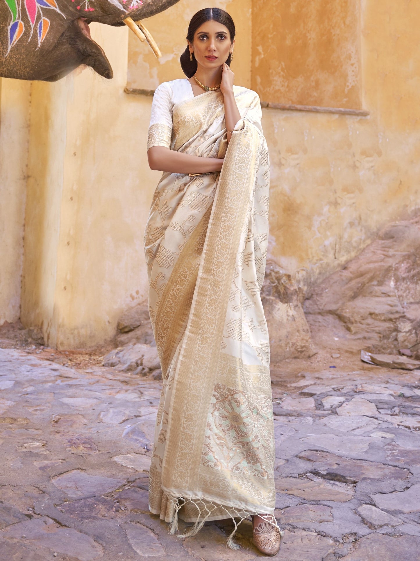 Floral White Woven Banarasi Saree