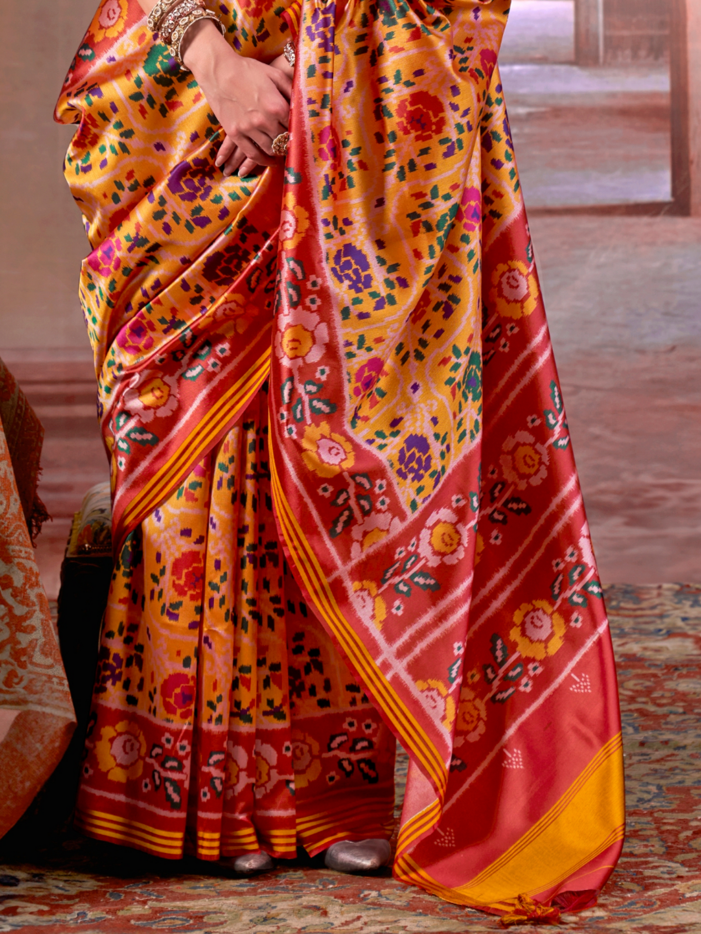 floral pattern in patola saree