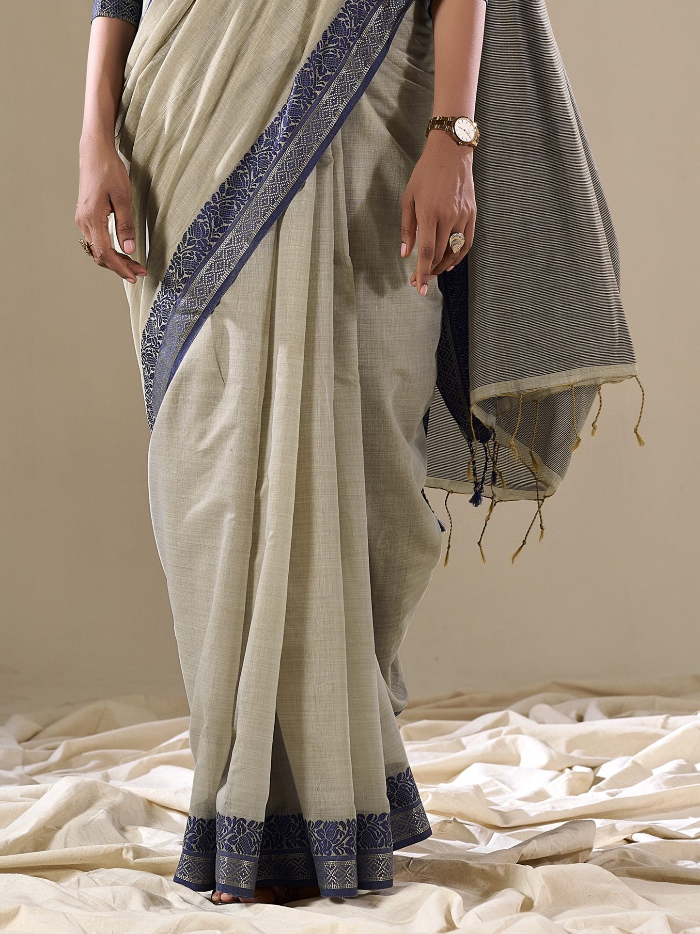 Ash Gray Handloom Cotton Saree