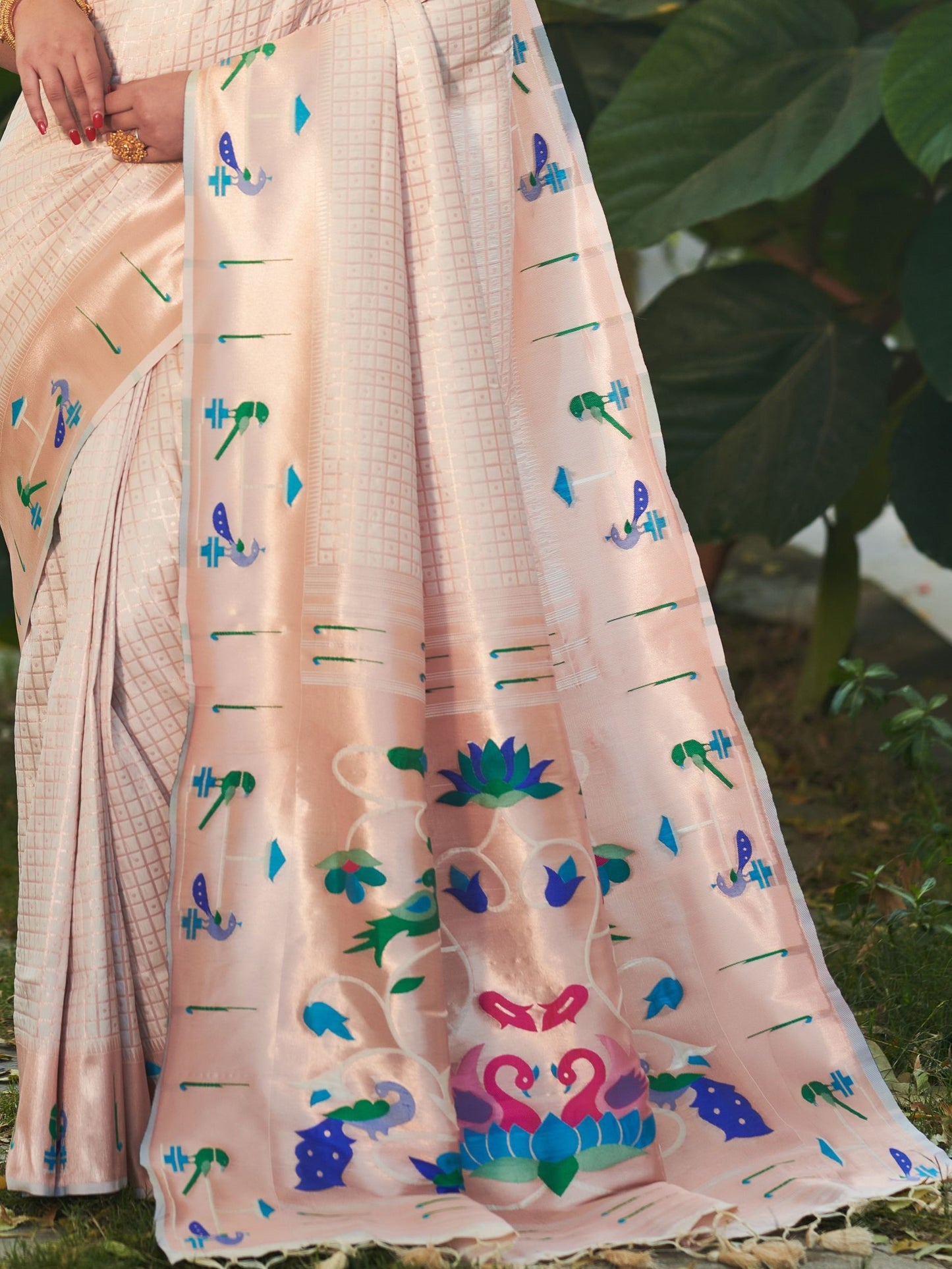 Pearl White Paithani saree
