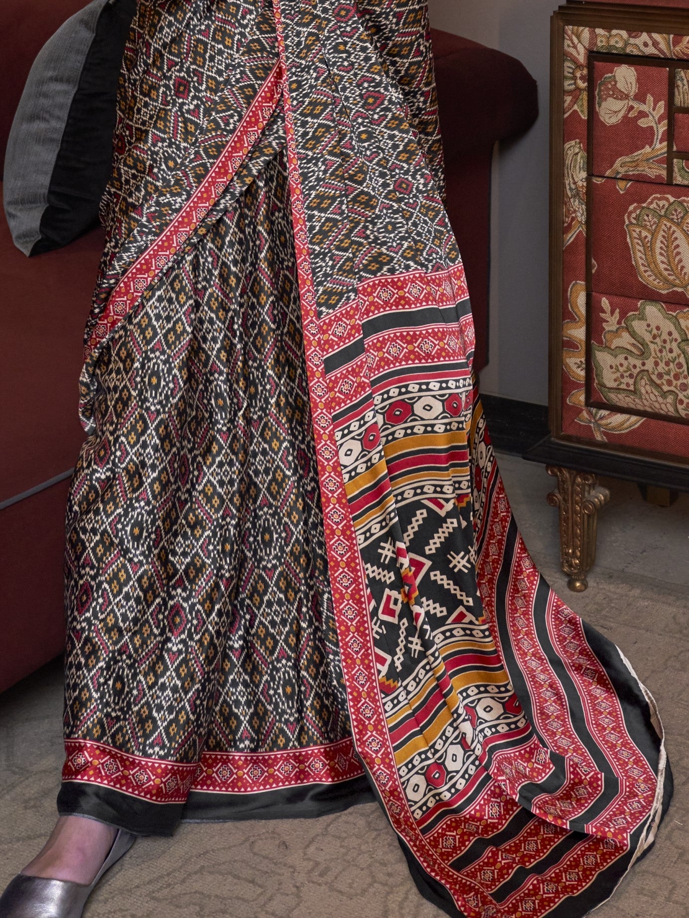 black saree for farewell