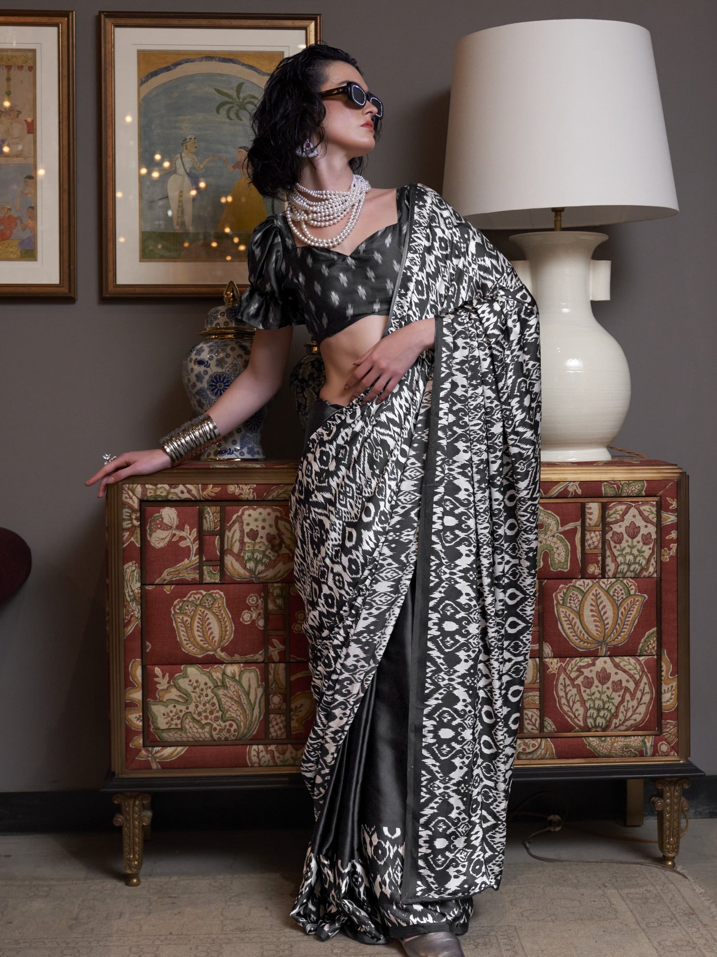 jed black patola saree