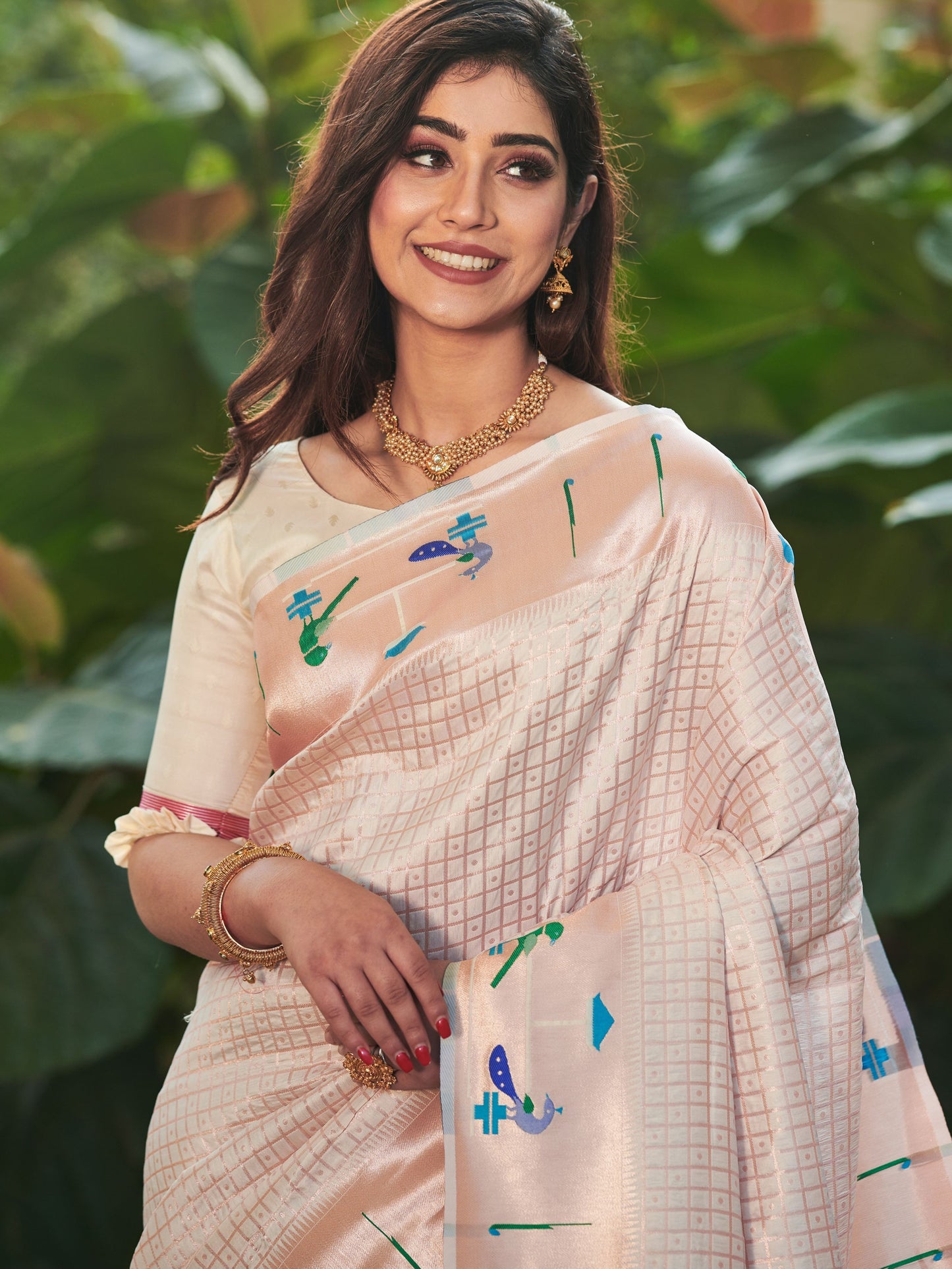 Pearl White Paithani saree