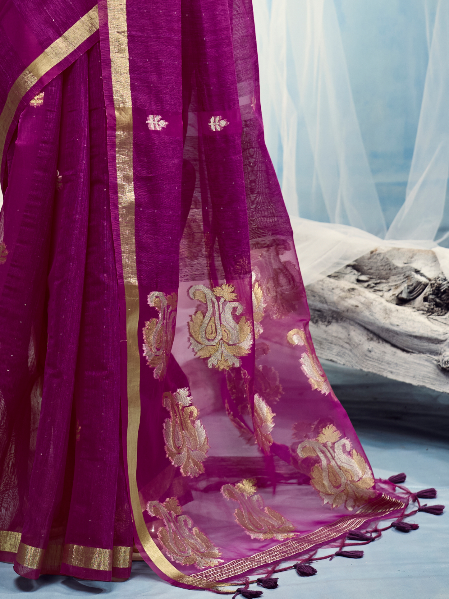 Byzantine Magenta Munga Silk Handloom Saree