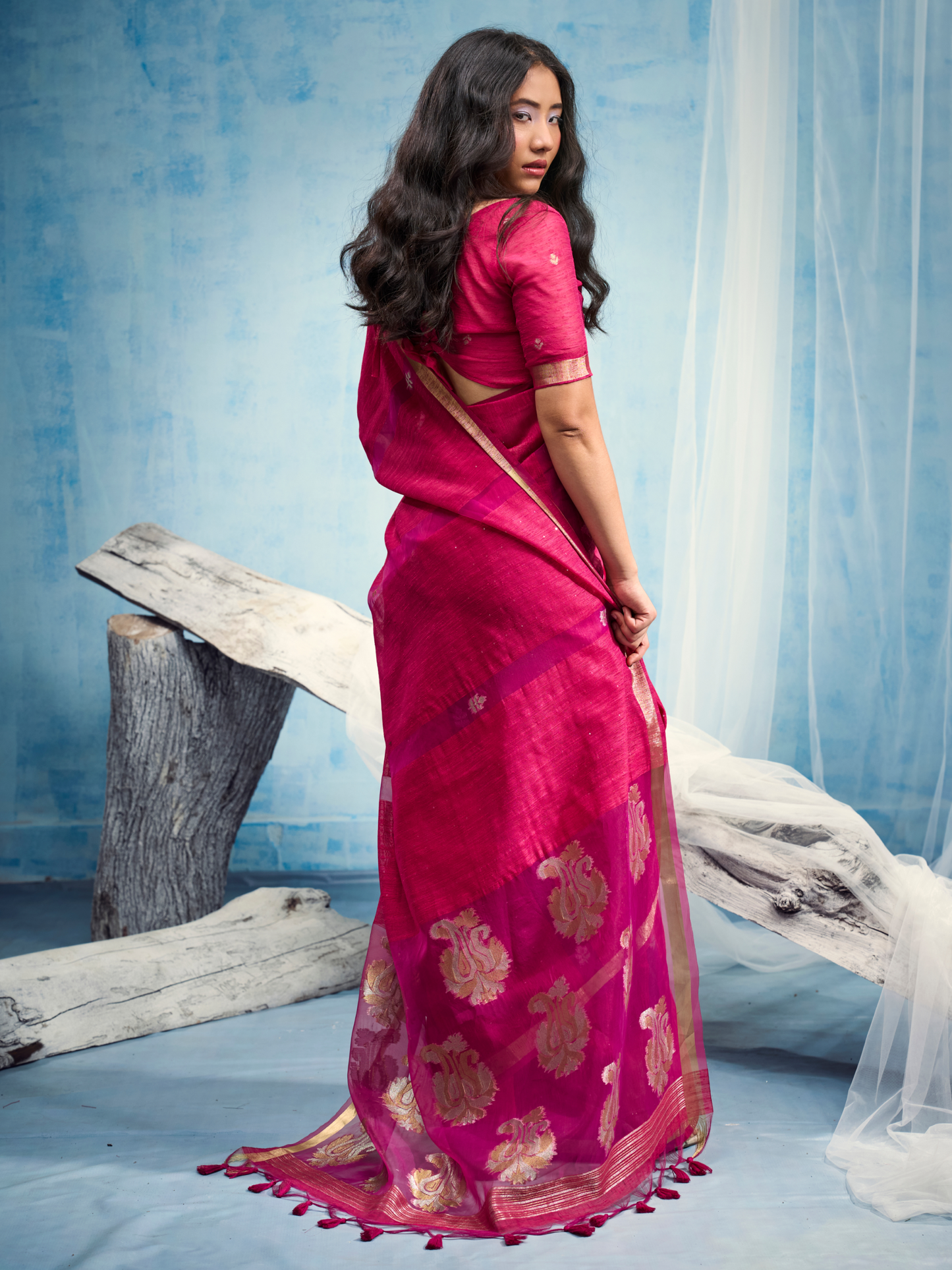 Magenta Pink Munga Silk Handloom Saree