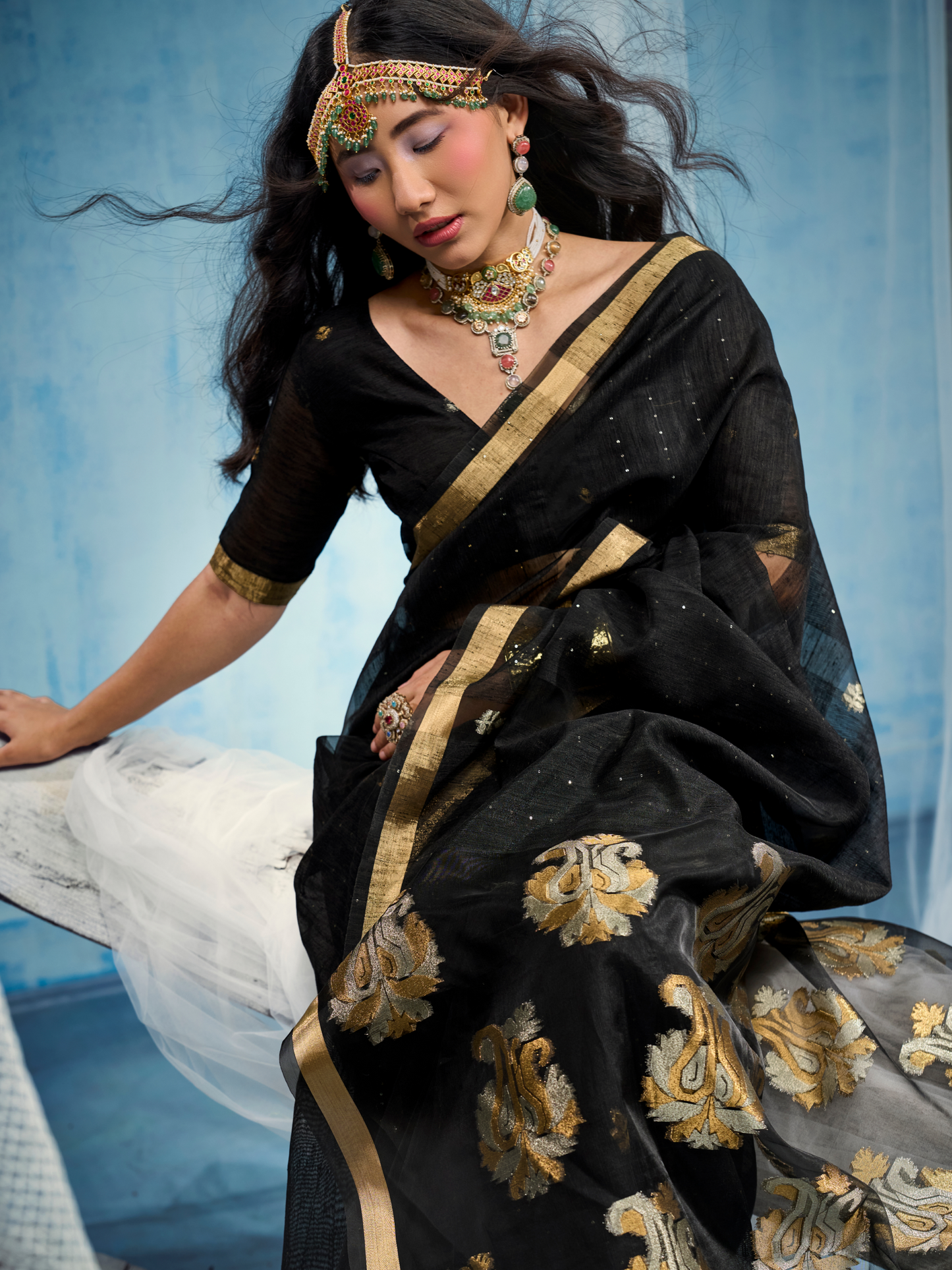 Carbon Black Munga Silk Handloom Saree