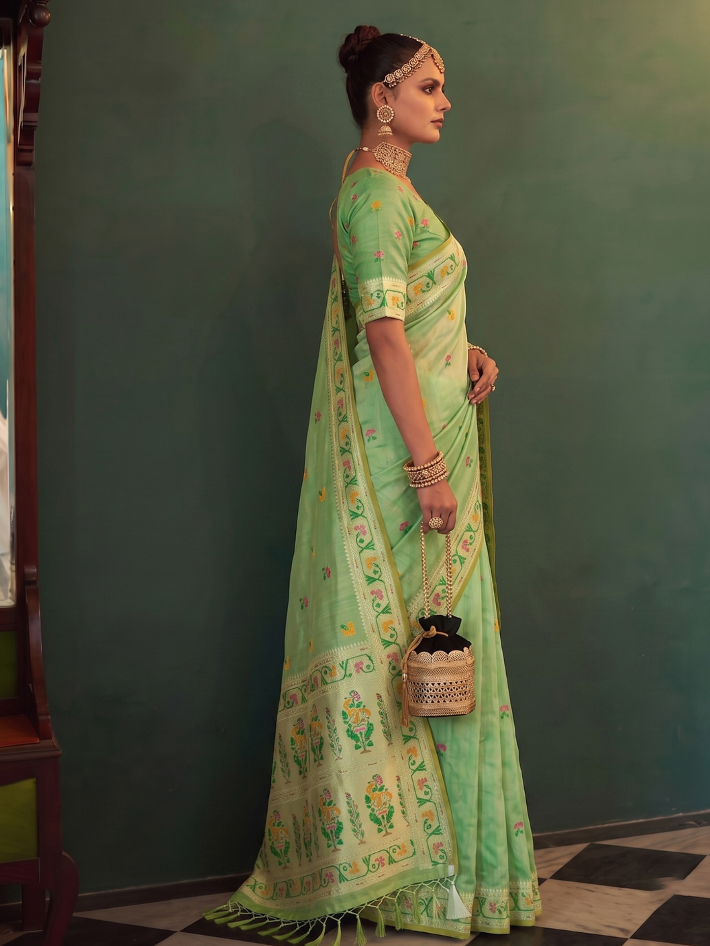 Soft Pistachio Green Weaving Tissue Silk Paithani Saree