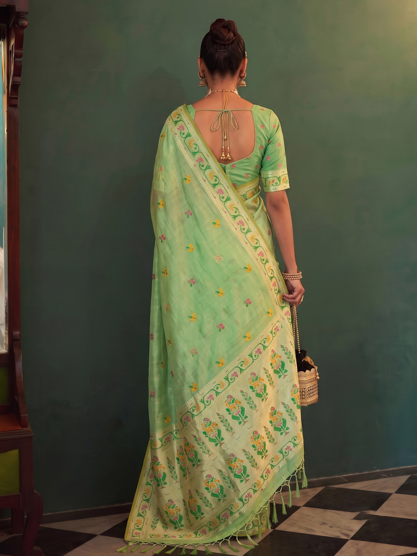 Soft Pistachio Green Weaving Tissue Silk Paithani Saree