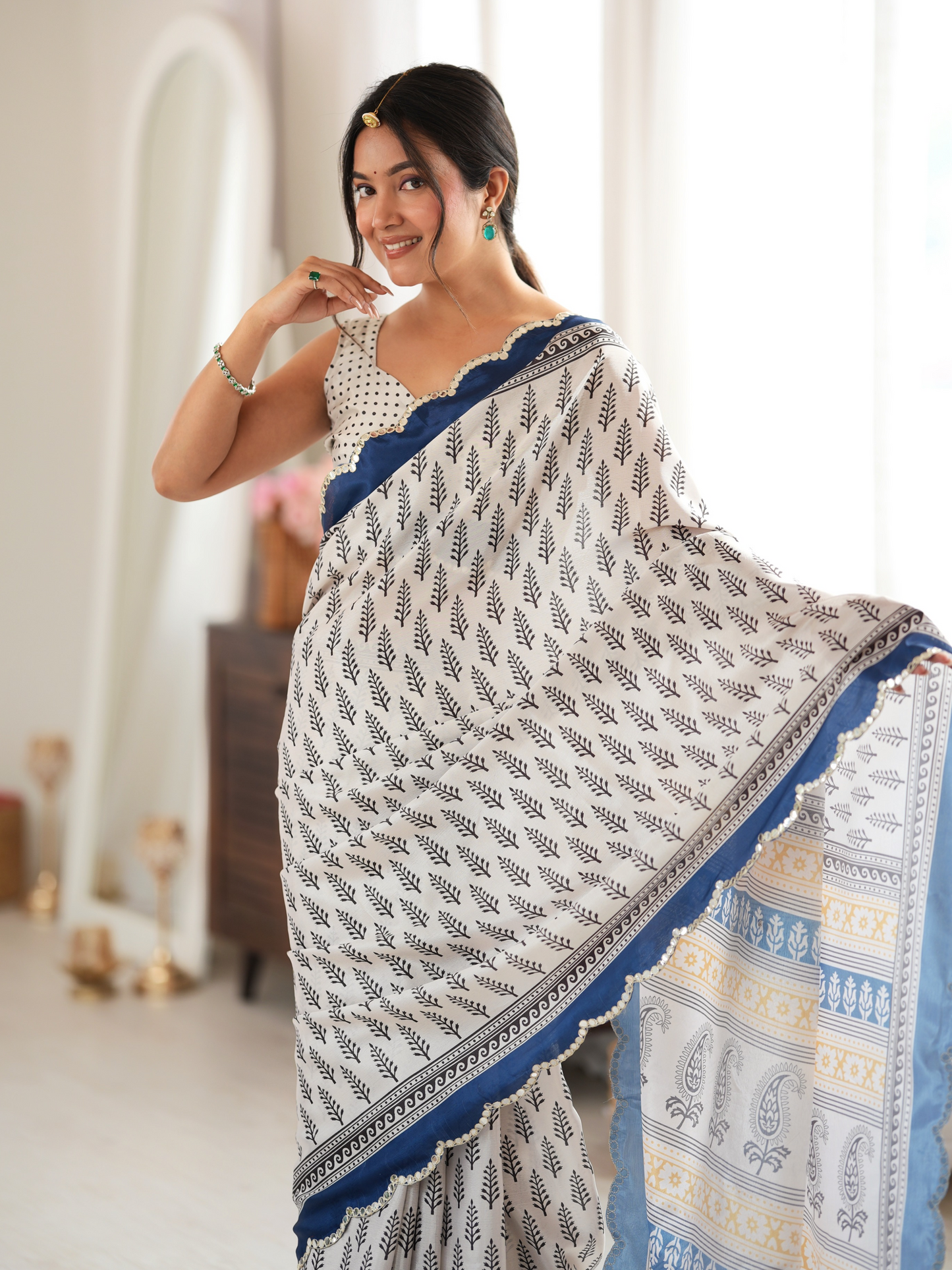 Black & White Printed Chiffon Silk Saree