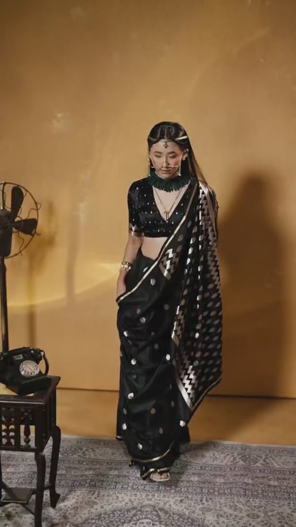 black saree video